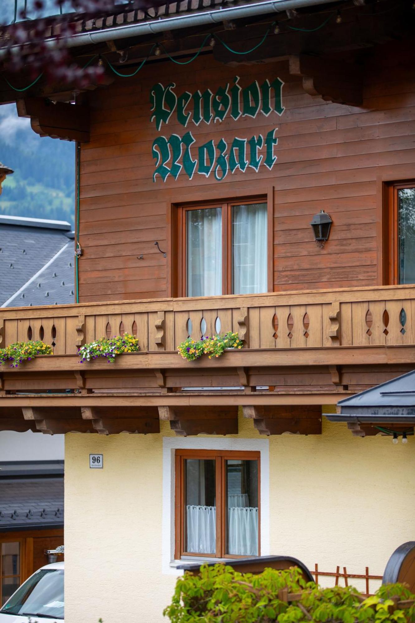 Pension Mozart Wagrain Exteriör bild